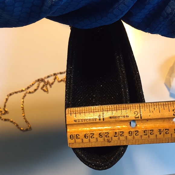 Glimmering Black Evening Clutch, opt. chain strap - Picture 7 of 8